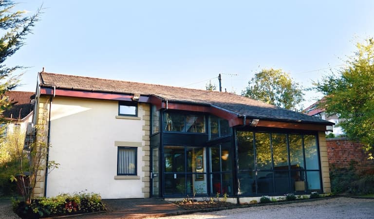 Ireland Yuill Dentist